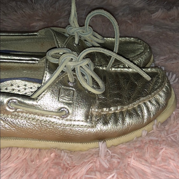 Gold Sperry boat shoes - Picture 3 of 3
